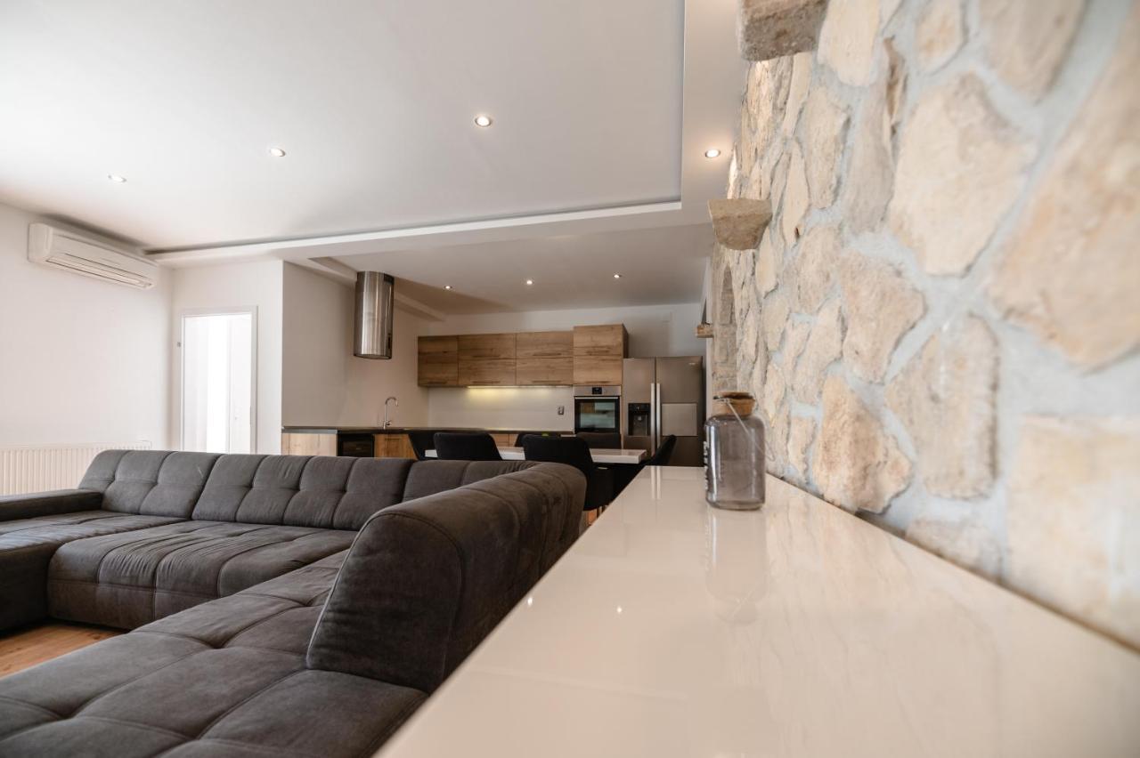 Apartment M Kožino