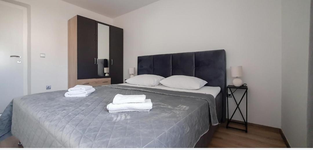 M Apartment *