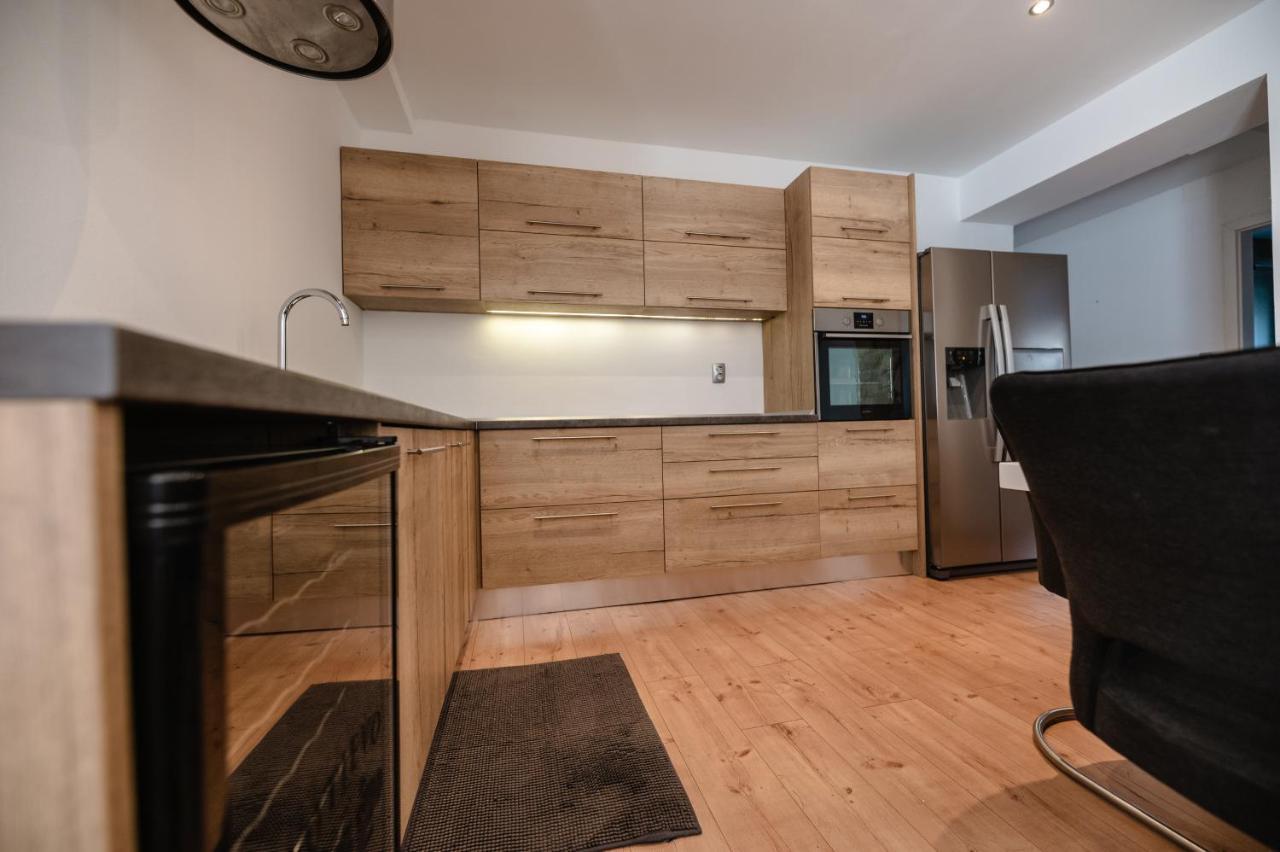 M Apartman
