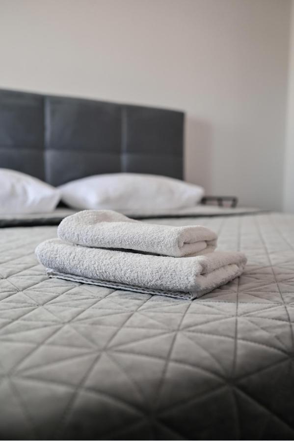 M Apartman *